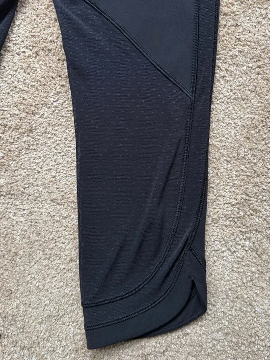 Lululemon Revitalize Crop 21 Black Mesh Leggings Size 4 - Picture 11 of 14